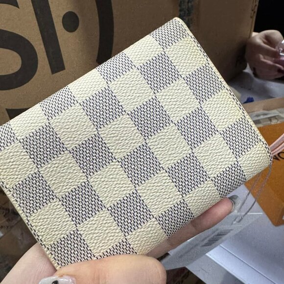 Louis Vuitton Victorine White Canvas Wallet 288-031125 - Picture 3 of 12